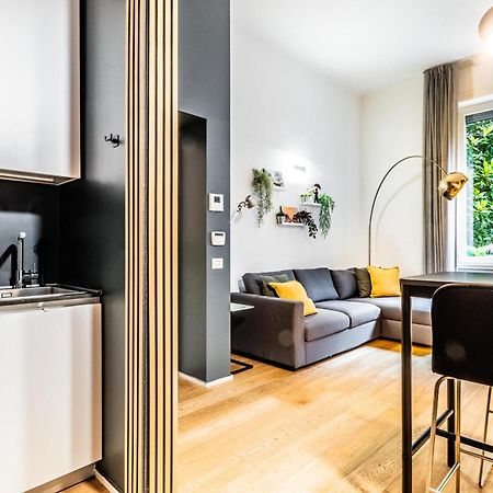 Апартаменты Goldoni House - Duomo 2 K M - Porta Venezia - Linate Милан Экстерьер фото