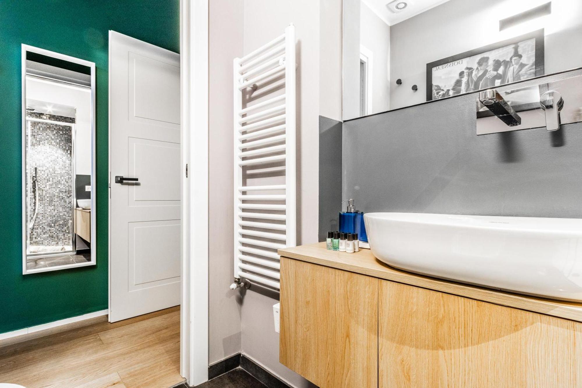 Апартаменты Goldoni House - Duomo 2 K M - Porta Venezia - Linate Милан Экстерьер фото